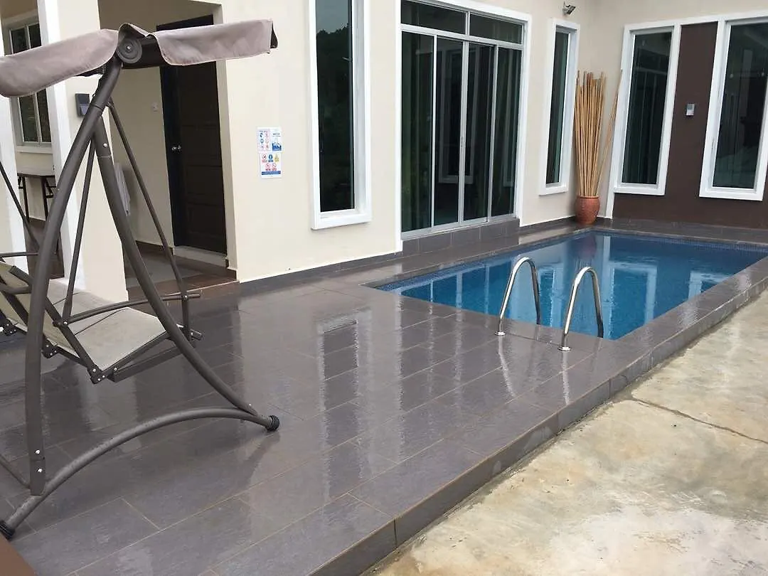 Homestay Khalishah Hill Villa Kuah